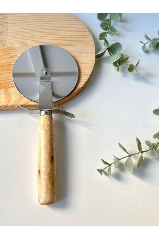 Pizza cutter Round " Wooden Handle "