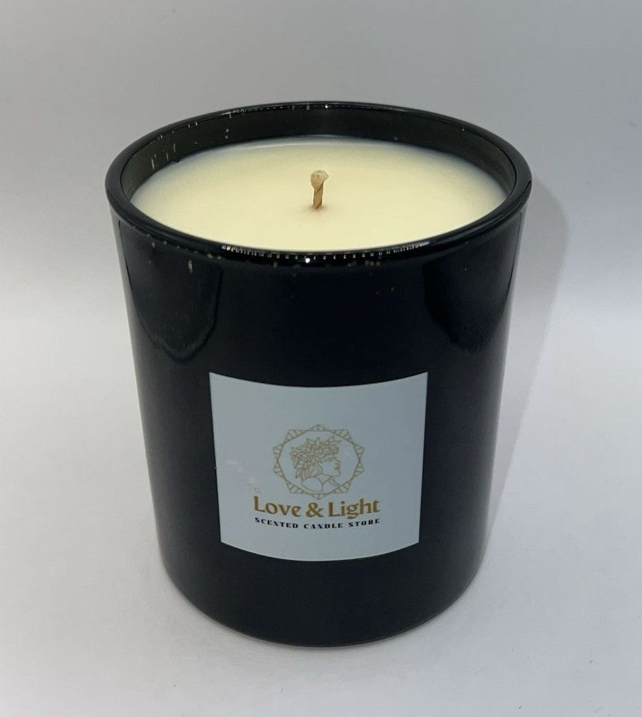 Mystic Oud - Scented Candle – Luxurious & Hand-Poured