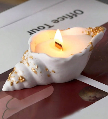 Gilded Seashell Candle with Wooden Wick