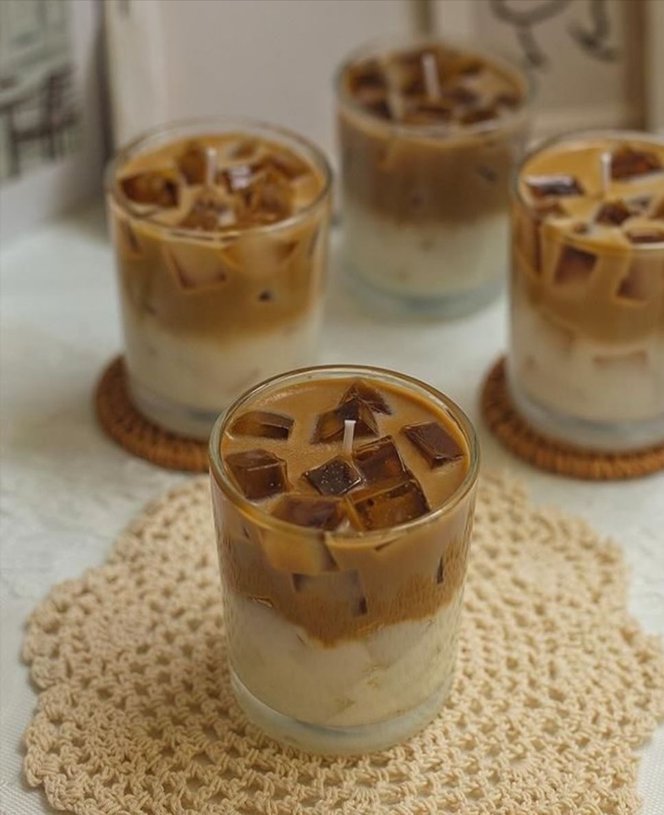 Iced Coffee Candle – Handcrafted Café-Inspired Decor