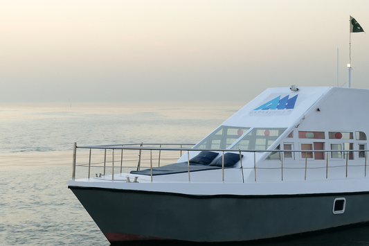 Luxury Twin-Engine Yacht
