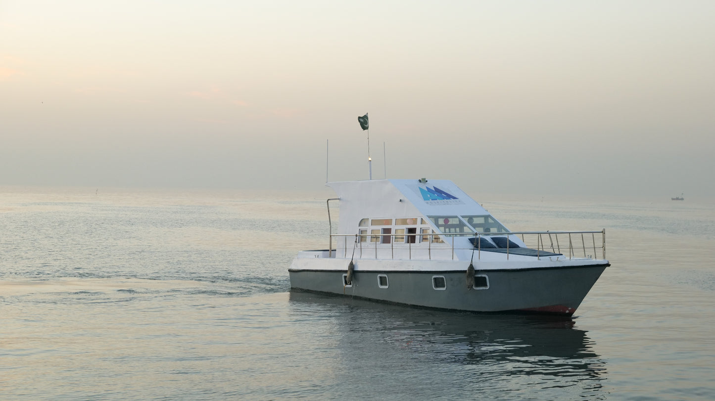 Luxury Twin-Engine Yacht